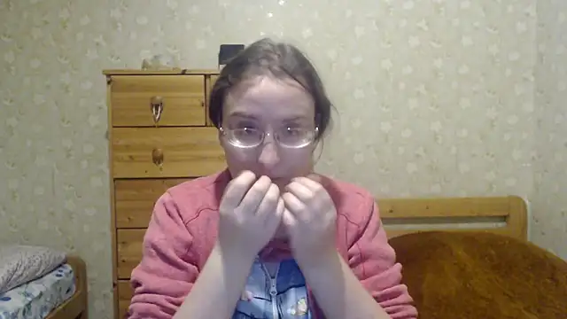 Snapshot of Smart_Rose chatting on 03/18/25, 08:37 Smart Rose online show from 03/18/25, 08:37