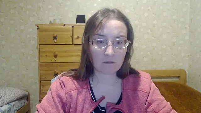 Snapshot of Smart_Rose chatting on 03/20/25, 12:19 Smart Rose online show from 03/20/25, 12:19