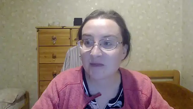 Snapshot of Smart_Rose chatting on 03/22/25, 07:42 Smart Rose online show from 03/22/25, 07:42