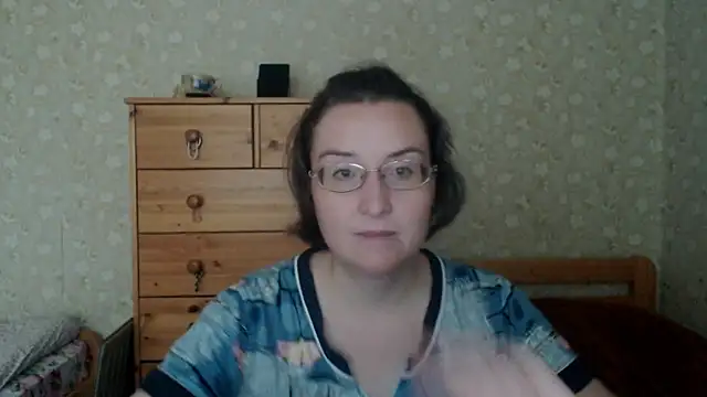 Snapshot of Smart_Rose chatting on 09/21/25, 10:06 Smart Rose online show from 09/21/25, 10:06