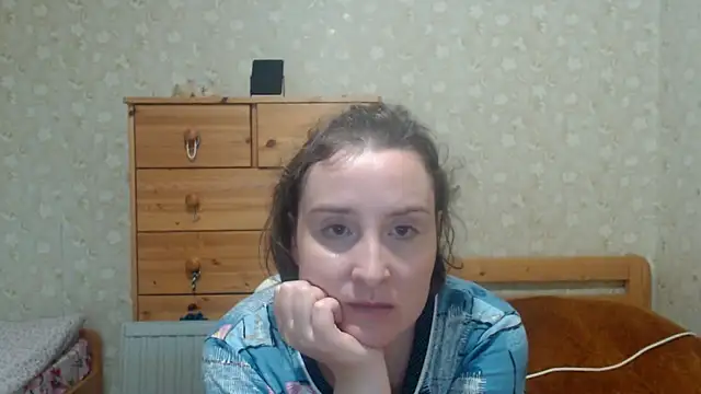 Snapshot of Smart_Rose chatting on 09/24/25, 02:31 Smart Rose online show from 09/24/25, 02:31