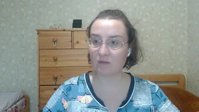 Snapshot of Smart_Rose chatting on 09/25/25, 02:10 Smart Rose online show from 09/25/25, 02:10