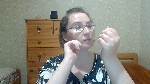 Snapshot of Smart_Rose chatting on 10/07/25, 05:21 Smart Rose online show from 10/07/25, 05:21