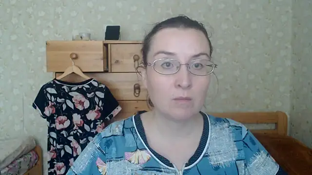 Snapshot of Smart_Rose chatting on 11/01/25, 11:01 Smart Rose online show from 11/01/25, 11:01