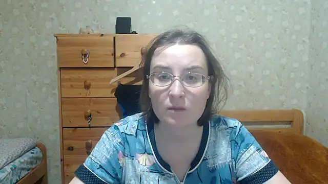 Snapshot of Smart_Rose chatting on 11/25/25, 04:51 Smart Rose online show from 11/25/25, 04:51