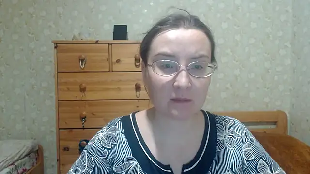 Snapshot of Smart_Rose chatting on 12/19/25, 07:10 Smart Rose online show from 12/19/25, 07:10