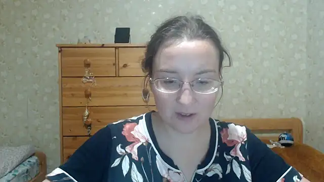 Snapshot of Smart_Rose chatting on 01/06/26, 08:23 Smart Rose online show from 01/06/26, 08:23