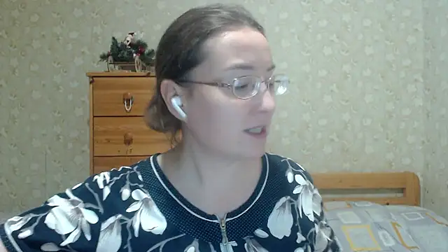 Snapshot of Smart_Rose chatting on 01/18/26, 07:06 Smart Rose online show from 01/18/26, 07:06