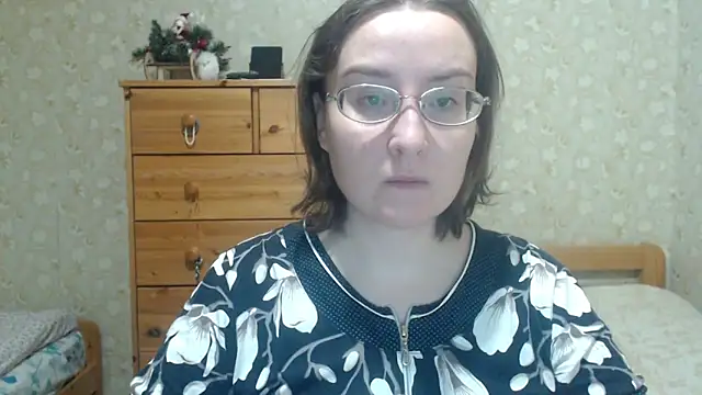 Snapshot of Smart_Rose chatting on 02/02/26, 08:29 Smart Rose online show from 02/02/26, 08:29