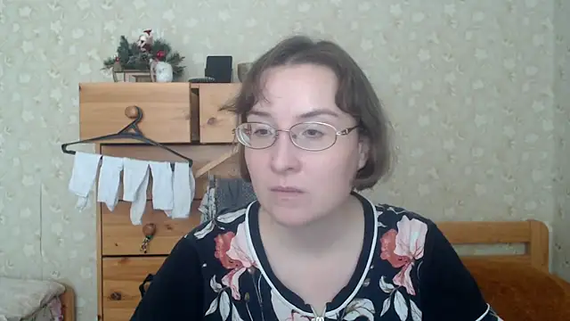 Snapshot of Smart_Rose chatting on 02/15/26, 12:58 Smart Rose online show from 02/15/26, 12:58