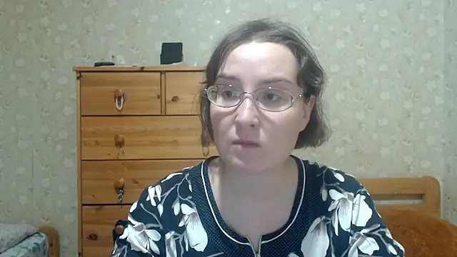 Snapshot of Smart_Rose chatting on 02/16/26, 04:14 Smart Rose online show from 02/16/26, 04:14