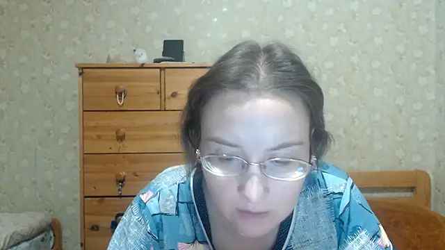 Snapshot of Smart_Rose chatting on 02/23/26, 04:04 Smart Rose online show from 02/23/26, 04:04