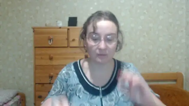 Snapshot of Smart_Rose chatting on 03/02/26, 09:32 Smart Rose online show from 03/02/26, 09:32