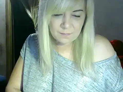 Snapshot of AgoniA7 chatting on 03/12/25, 03:35 AgoniA7 online show from 03/12/25, 03:35