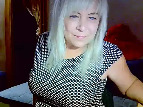 Snapshot of AgoniA7 chatting on 09/24/25, 01:42 AgoniA7 online show from 09/24/25, 01:42