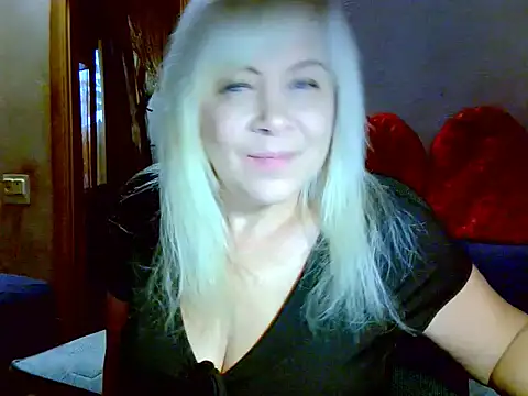 Snapshot of AgoniA7 chatting on 10/24/25, 05:59 AgoniA7 online show from 10/24/25, 05:59