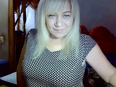 Snapshot of AgoniA7 chatting on 11/16/25, 07:25 AgoniA7 online show from 11/16/25, 07:25