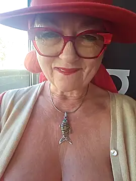 MucMilf59 online show from 10/29/25, 10:17