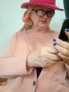 Snapshot of MucMilf59 chatting on 01/17/26, 02:11 MucMilf59 online show from 01/17/26, 02:11