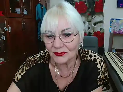 JenaCheim online show from 12/18/24, 06:32