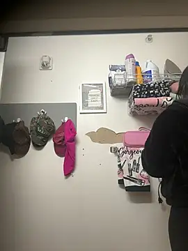 Jade Cartier online show from 01/10/26, 08:10