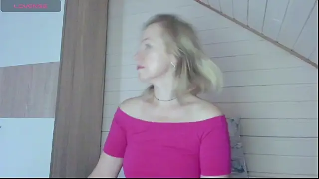 I AM MILF online show from 09/17/25, 05:20