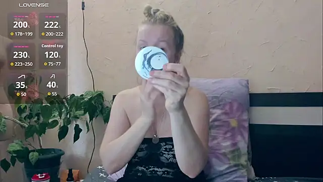 I AM MILF online show from 03/05/26, 07:59