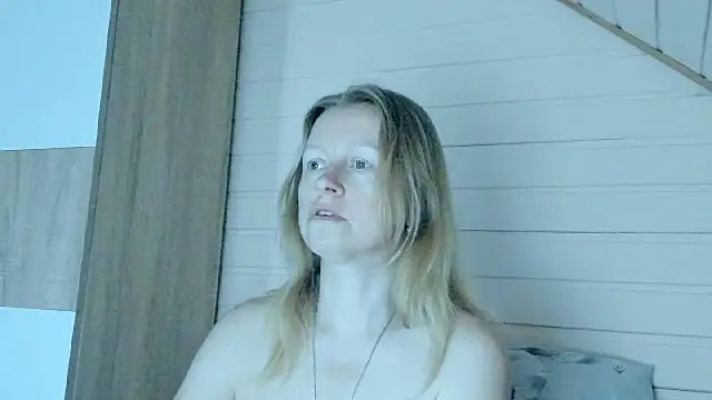 I AM MILF online show from 07/02/26, 06:52