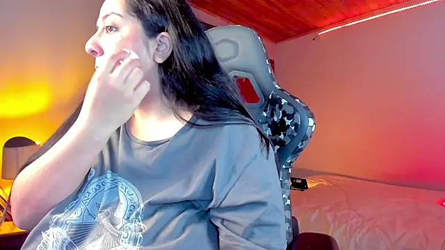 coraline latin online show from 01/13/25, 12:30