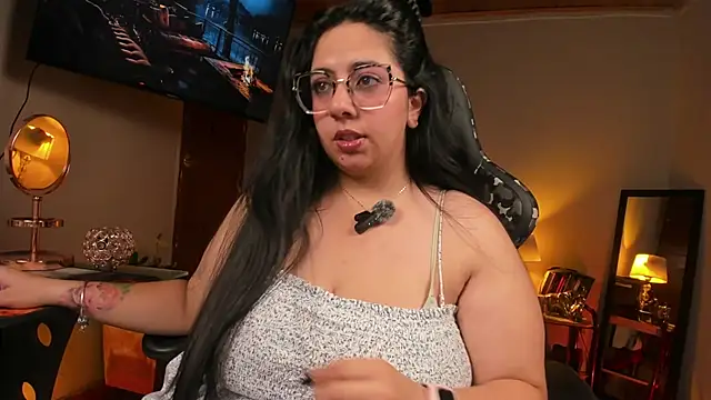 coraline latin online show from 03/01/25, 01:32