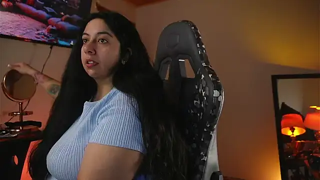 coraline latin online show from 09/30/25, 06:46