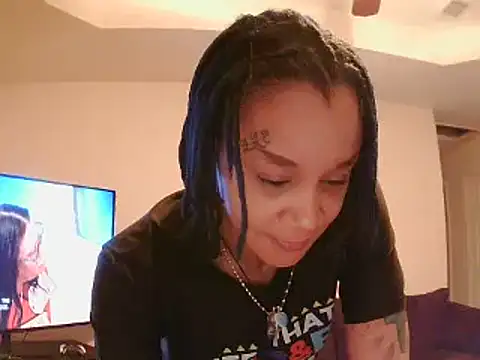 Snapshot of EnticingAaliyah chatting on 03/10/25, 03:30 EnticingAaliyah online show from 03/10/25, 03:30