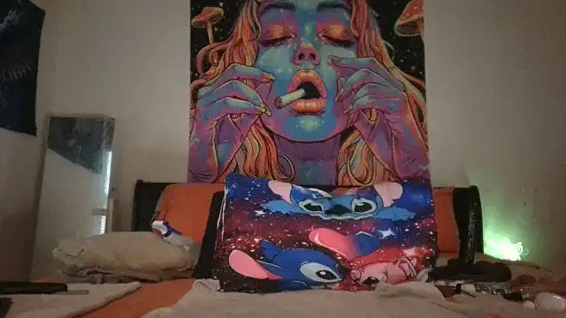 Snapshot of EnticingAaliyah chatting on 10/10/25, 09:03 EnticingAaliyah online show from 10/10/25, 09:03