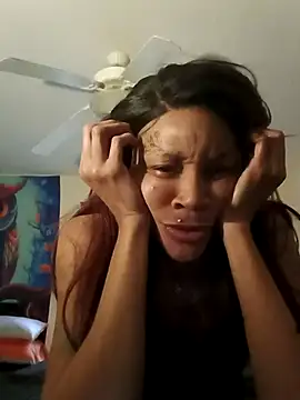 Snapshot of EnticingAaliyah chatting on 11/13/25, 06:40 EnticingAaliyah online show from 11/13/25, 06:40