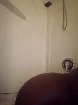 Xochillovemoney2 online show from 04/07/26, 08:15