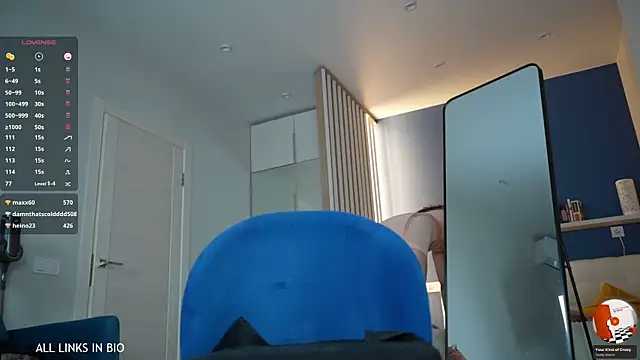 LAUREL HAZEL online show from 02/21/25, 01:33