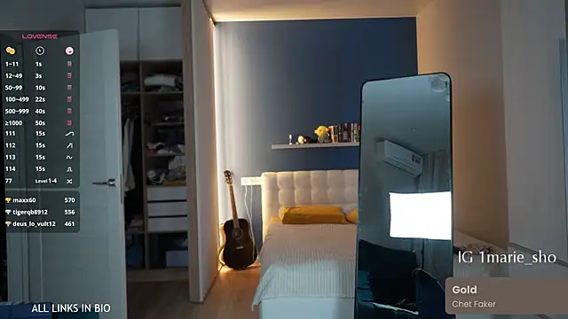 LAUREL HAZEL online show from 09/14/25, 06:18