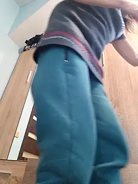 Snapshot of rposhta1991 chatting on 02/16/25, 02:21 rposhta1991 online show from 02/16/25, 02:21