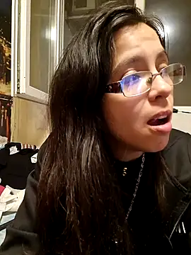 Snapshot of rposhta1991 chatting on 03/11/25, 05:02 rposhta1991 online show from 03/11/25, 05:02