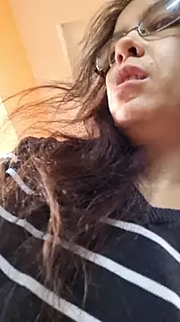 Snapshot of rposhta1991 chatting on 11/25/25, 11:21 rposhta1991 online show from 11/25/25, 11:21