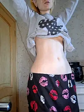 YogisticJuli666 online show from 02/25/25, 08:58