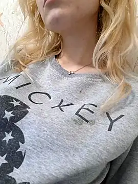 YogisticJuli666 online show from 03/07/25, 06:13