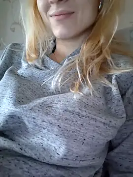 YogisticJuli666 online show from 03/17/25, 04:51