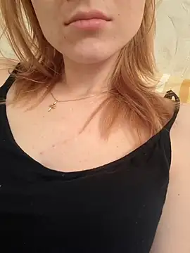 YogisticJuli666 online show from 11/20/25, 03:50