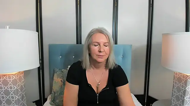 EricaTop online show from 02/19/25, 04:44