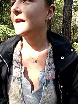 SwedishJennifer online show from 04/28/26, 12:54