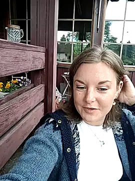 SwedishJennifer online show from 06/10/26, 01:32