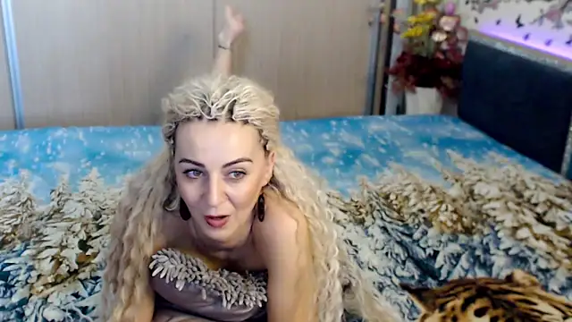 Snapshot of MirabelaSweet chatting on 03/14/25, 10:07 MirabelaSweet online show from 03/14/25, 10:07