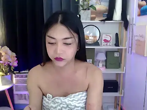 Snapshot of AsianMariaTs chatting on 12/13/24, 01:33 AsianMariaTs online show from 12/13/24, 01:33
