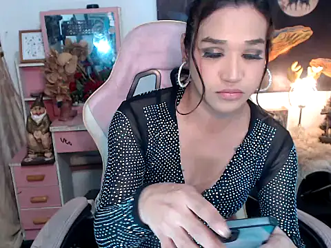 Snapshot of AsianMariaTs chatting on 11/03/25, 02:07 AsianMariaTs online show from 11/03/25, 02:07